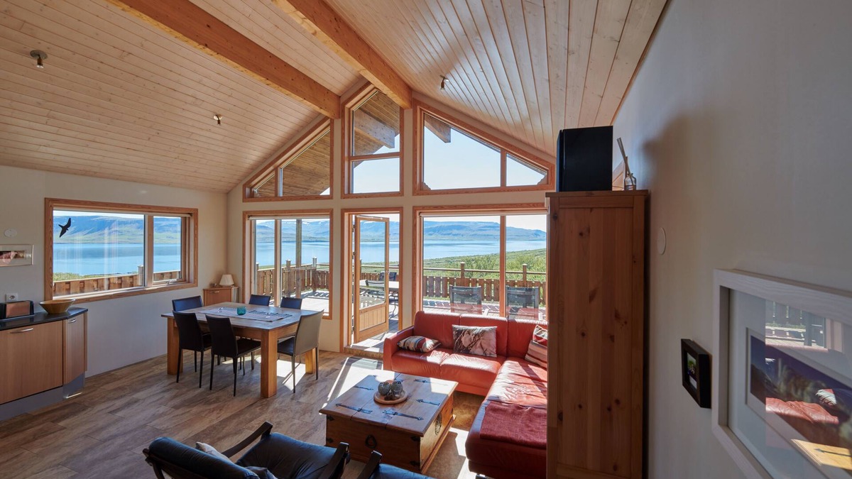 Saurbaer Cottage | Brekka - Stunning Country & Ocean View Location, Yet Close To Reykjavik