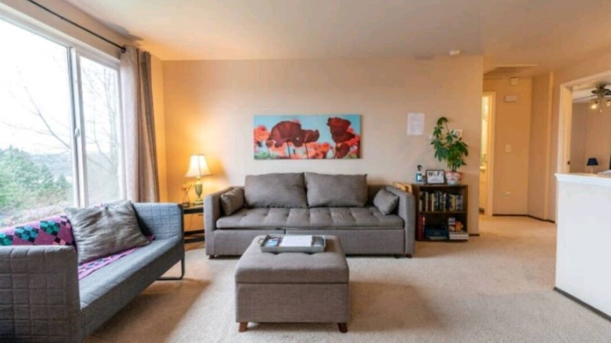West Hills House | Bremerton charmer with a breathtaking view