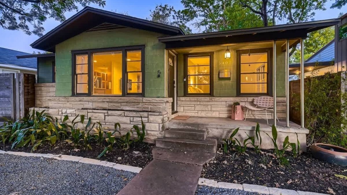 Brentwood House | Brentwood Bungalow. Walk & Bike Everything Austin!