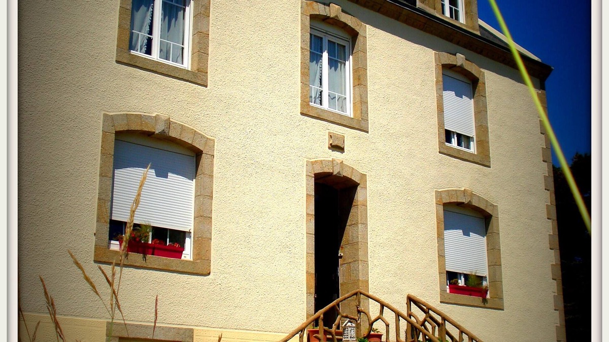Plonevez-Porzay House | Breton house by the sea