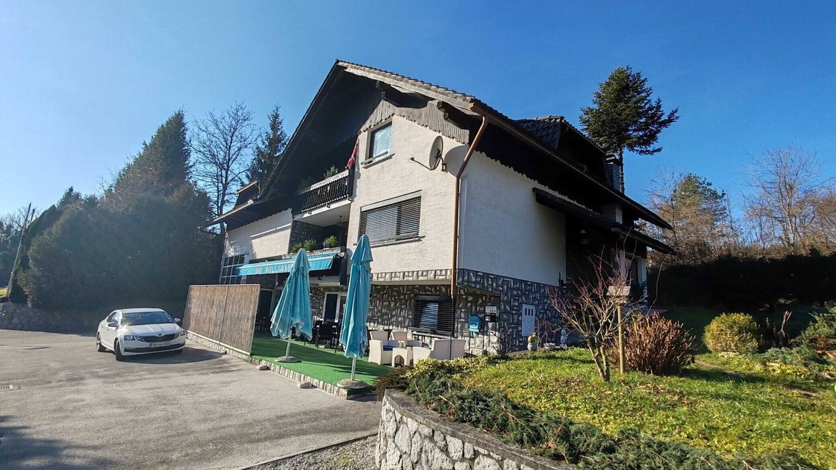 Smarjeske Toplice Apartment | Brezovica Spacious Family-Friendy Apartment - Two Bedroom Apartment with Balcony