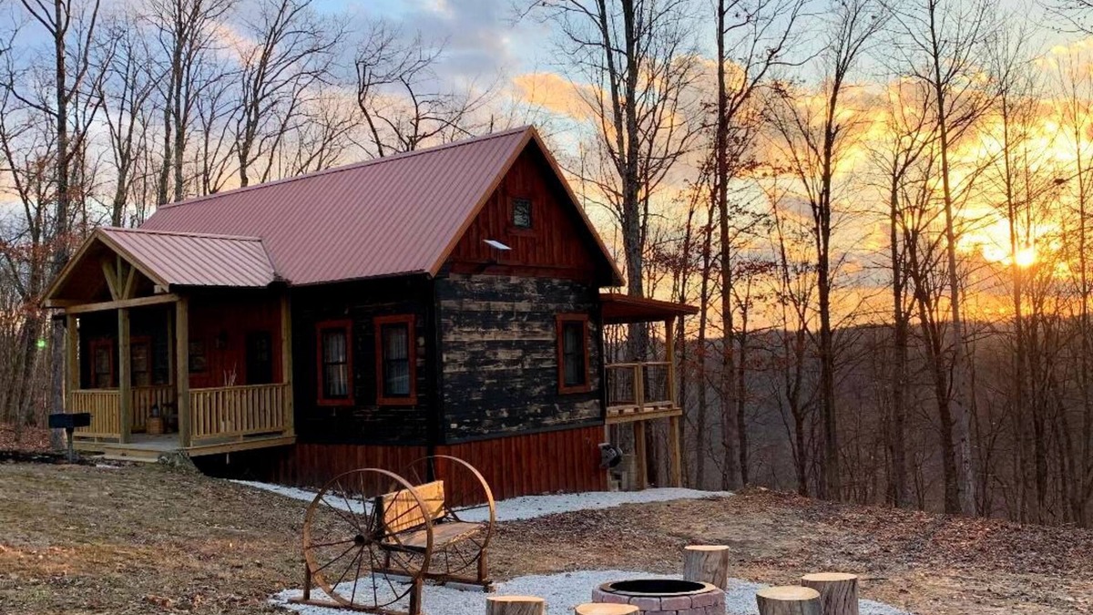 Means Cabin | Briar Patch Cabin RRG: Firepit, Sunset, WIFI