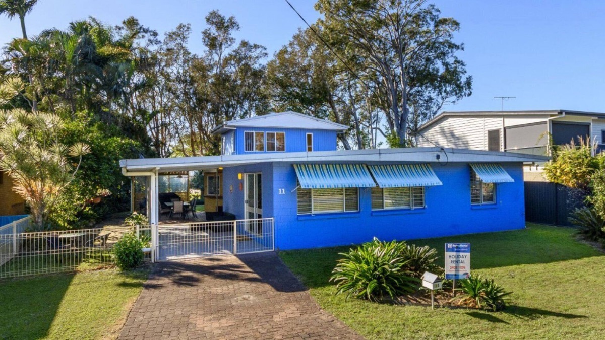 Banksia Beach House | Bribie Beach House on Solander