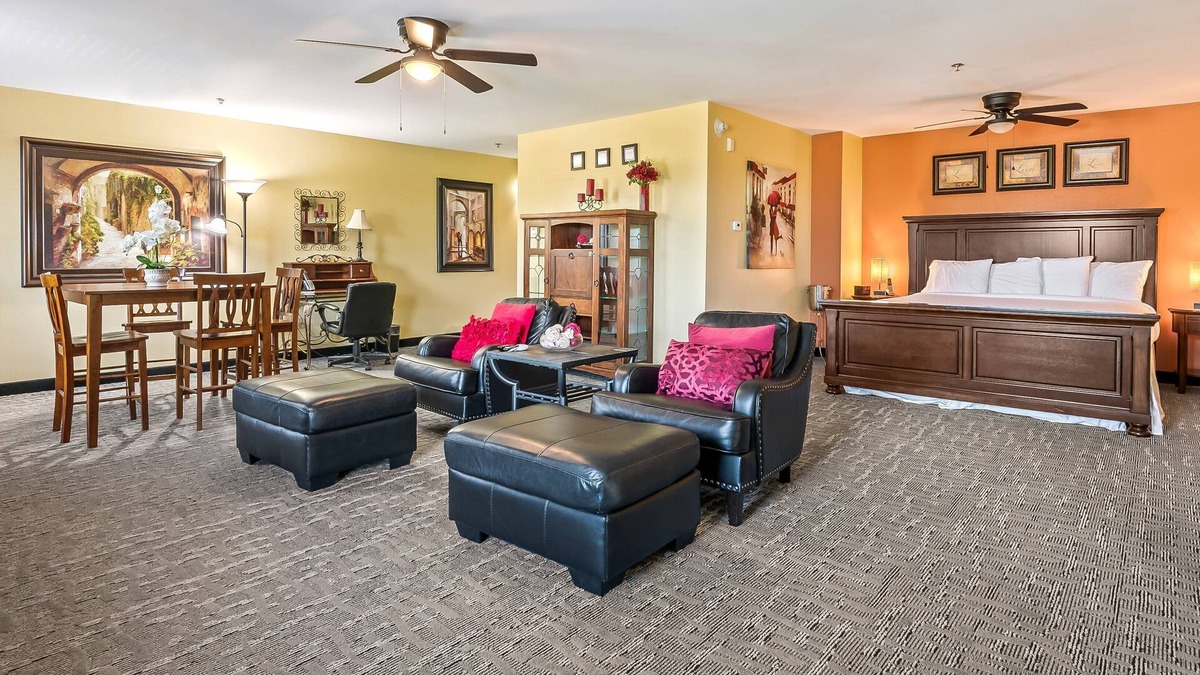 Crawfordville Hotel | Bridal Elegance Awaits – Romantic Suite at Wildwood Inn, Crawfordville