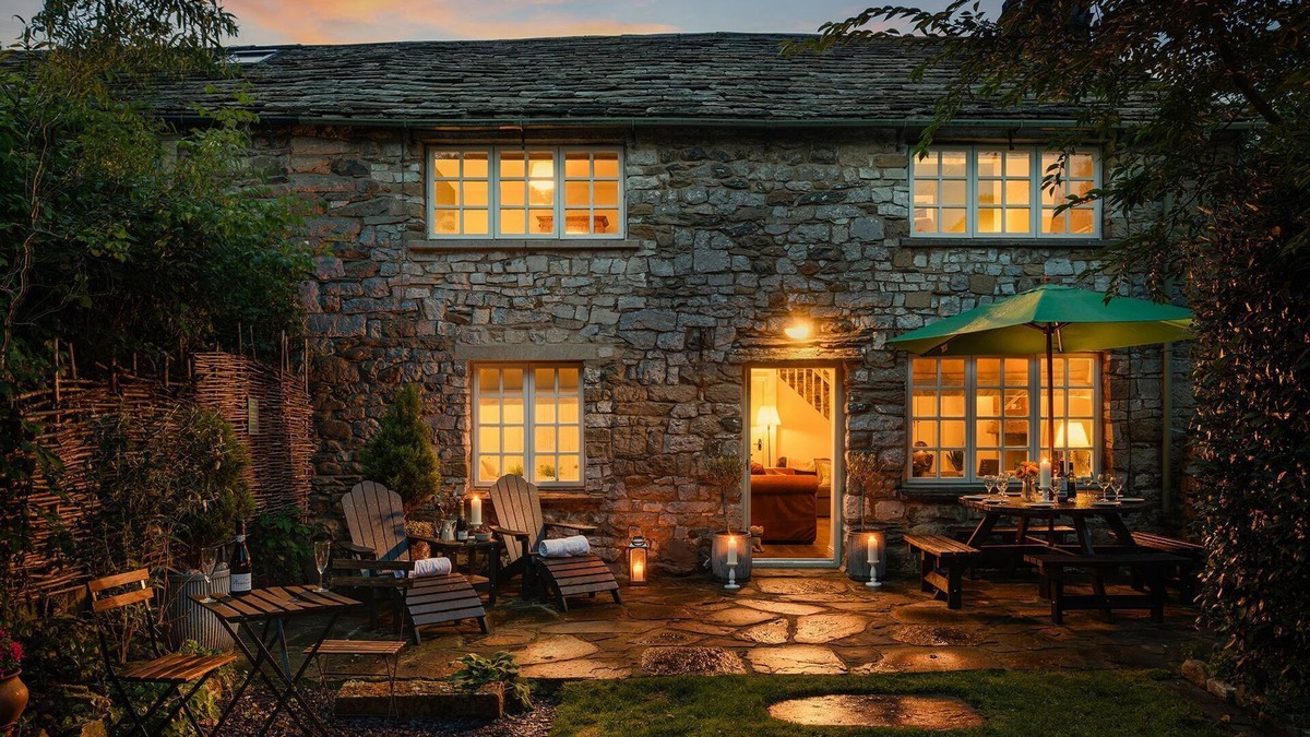 Stainforth Apartment | Bridge End Cottage - Riverside, Hot Tub, Sleeps 8