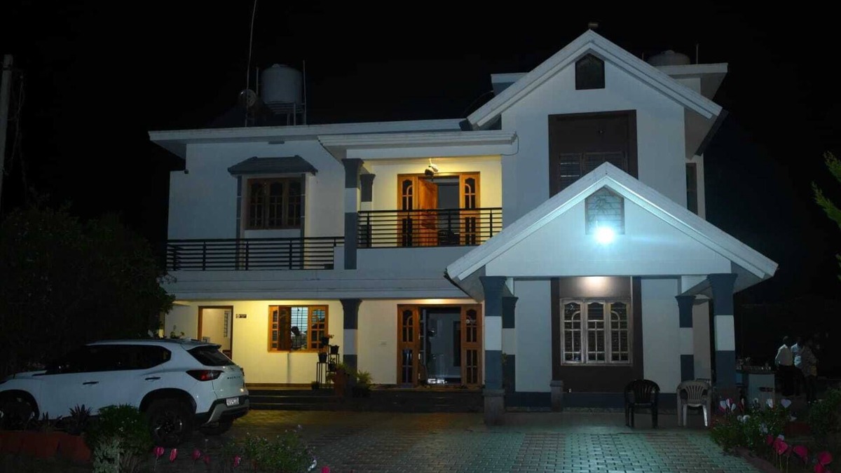 Kushalnagar Villa | Bridge Point Home Stay "The Scotland of India"