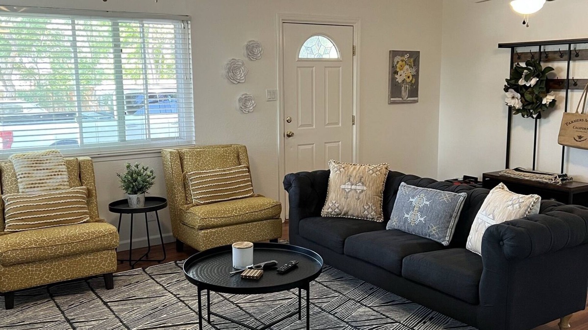 Folsom House | Bridge Street Bungalow