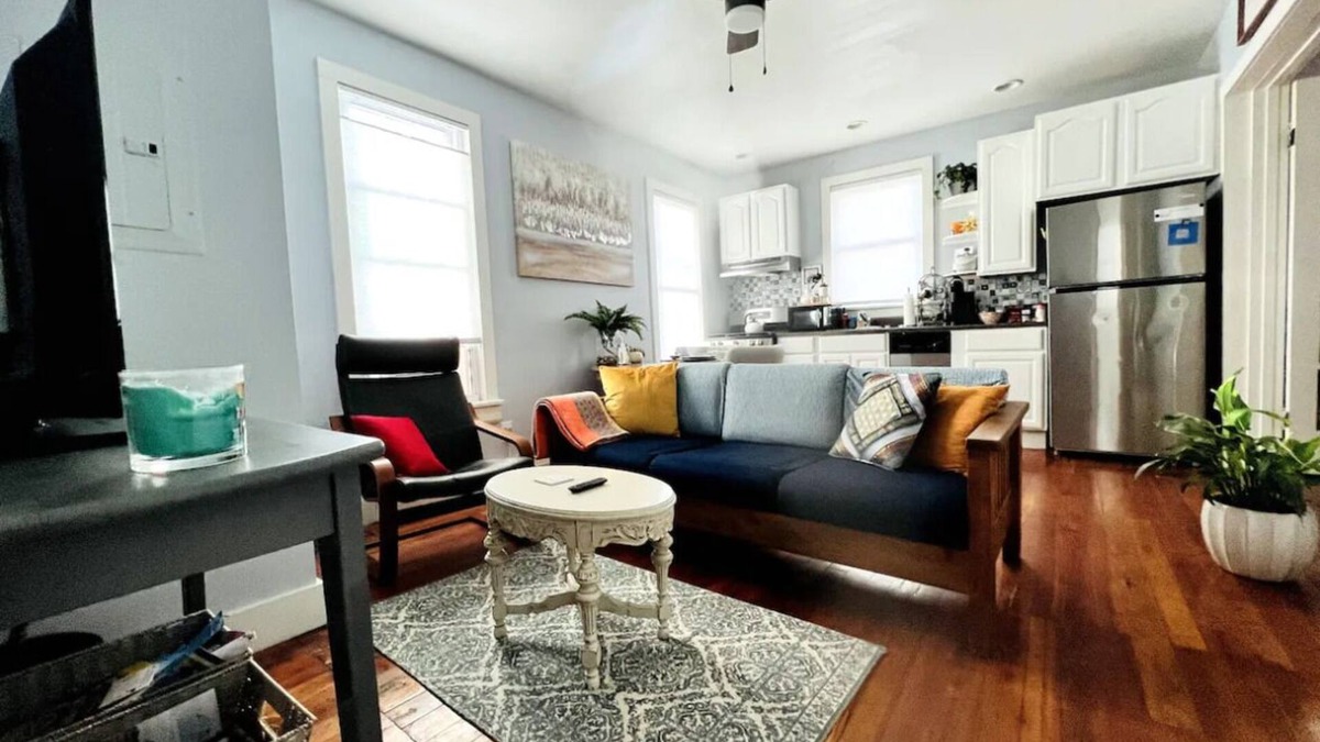 Catskill Heights Apartment | Bridge Street Oasis