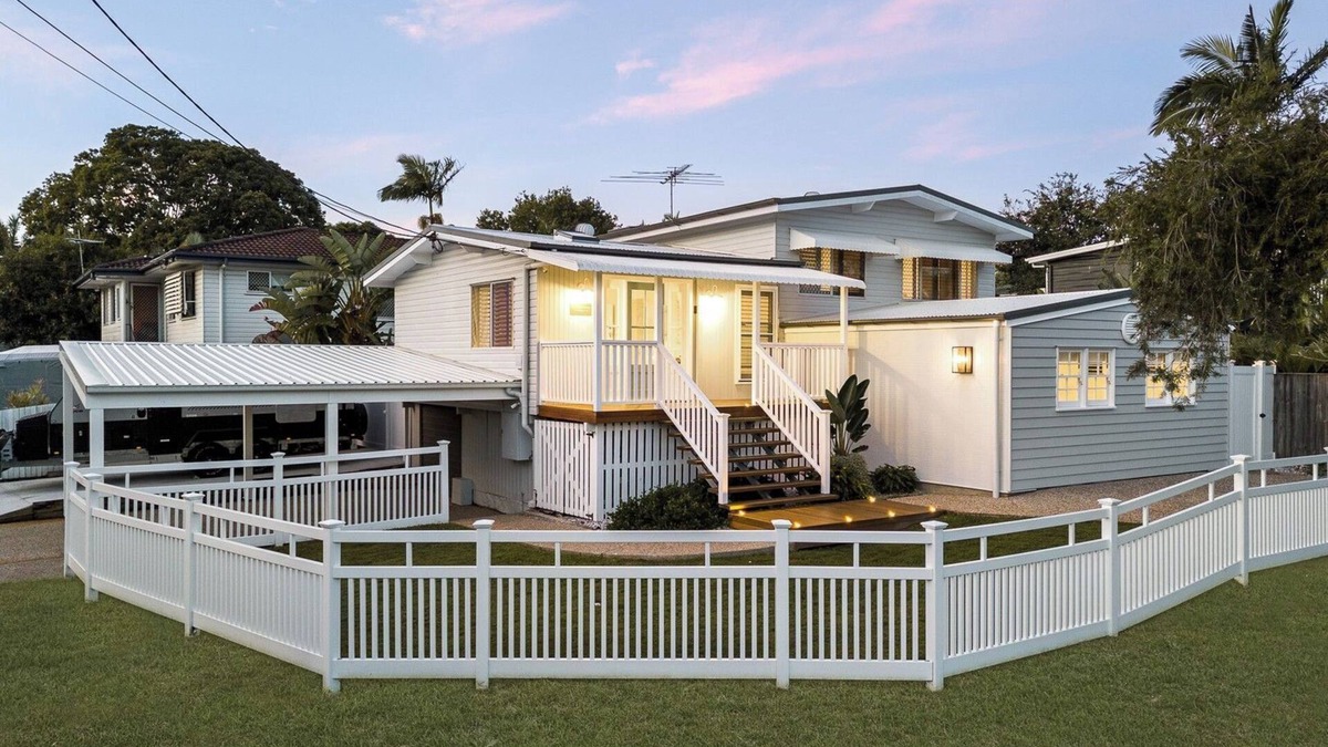 Margate Villa | Bridgeport pet-friendly Pool Getaway