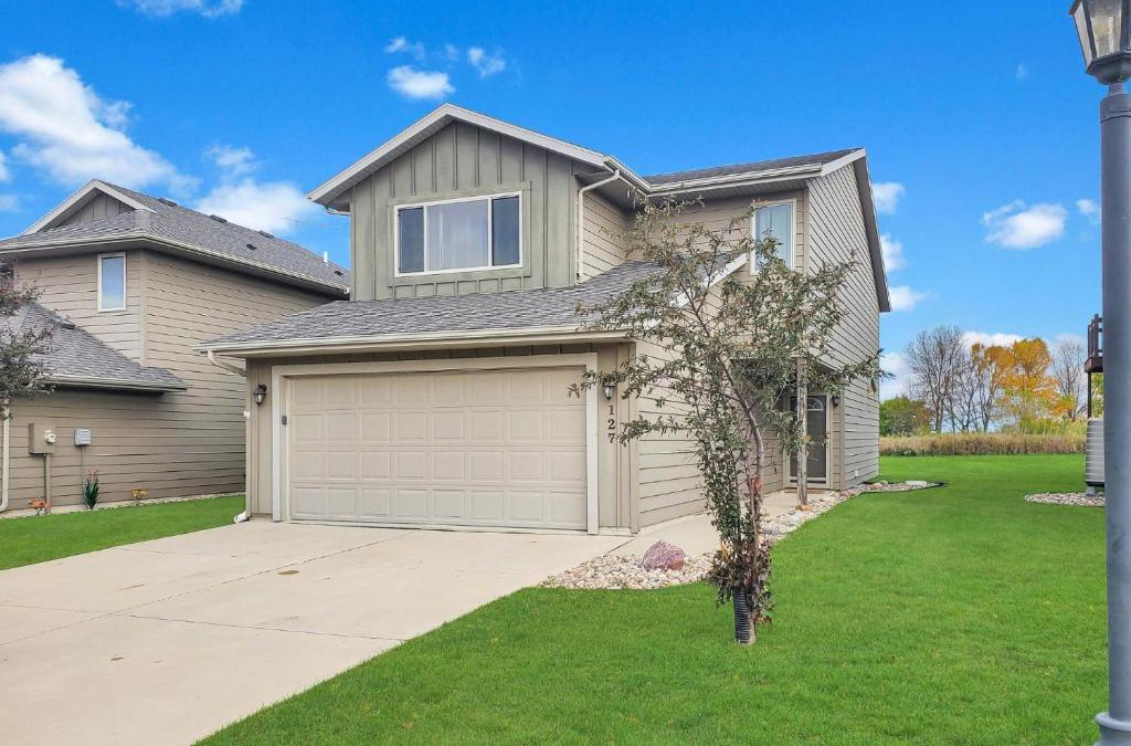 Spirit Lake Villa | Bridges Bay Vacation Cabin 127