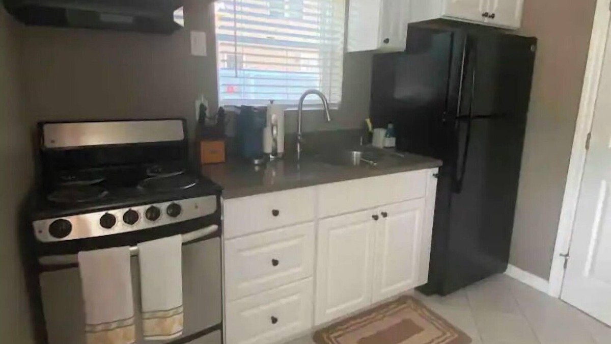 Smithtown Apartment | Bright 1-Bdrm Studio Apt on Quiet Tree-Lined St.