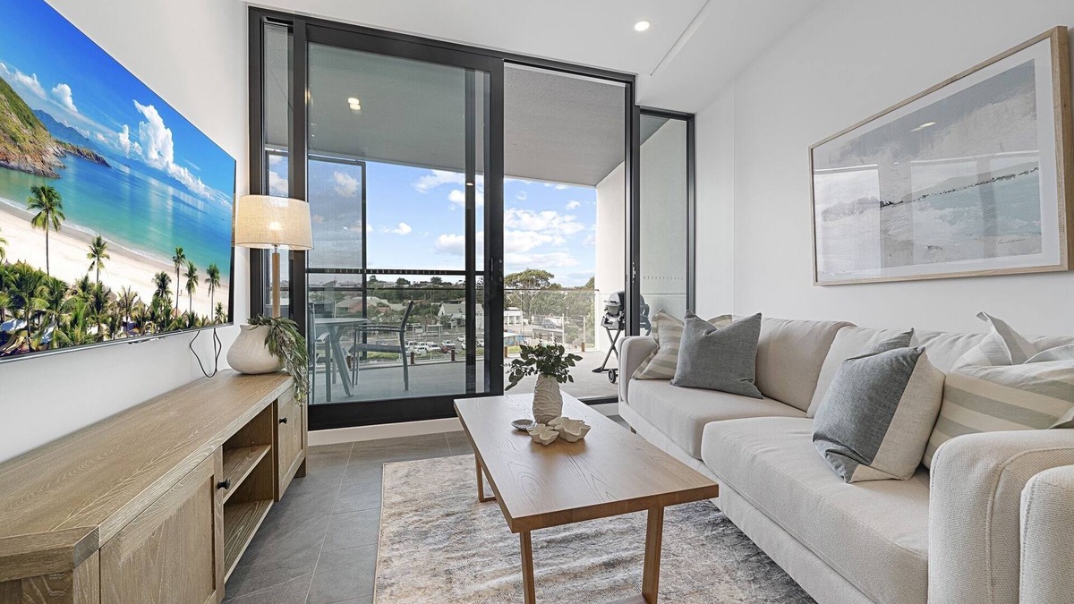 North Fremantle Apartment | Bright 1-Bedroom Escape with Private BBQ