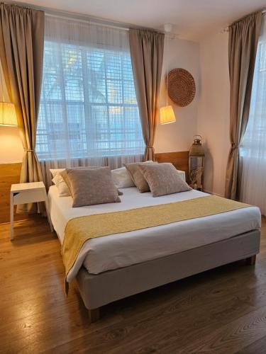 South Pointe Apartment | Bright 1BedRoom RENOVATED NEAR THE BEACH (4PPL)