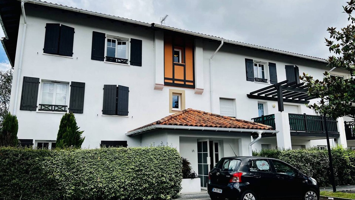 Cambo-les-Bains Apartment | Bright 1BR Apartment in Quiet Area, Near Center, Large Terrace, Parking, WiFi, No Pets
