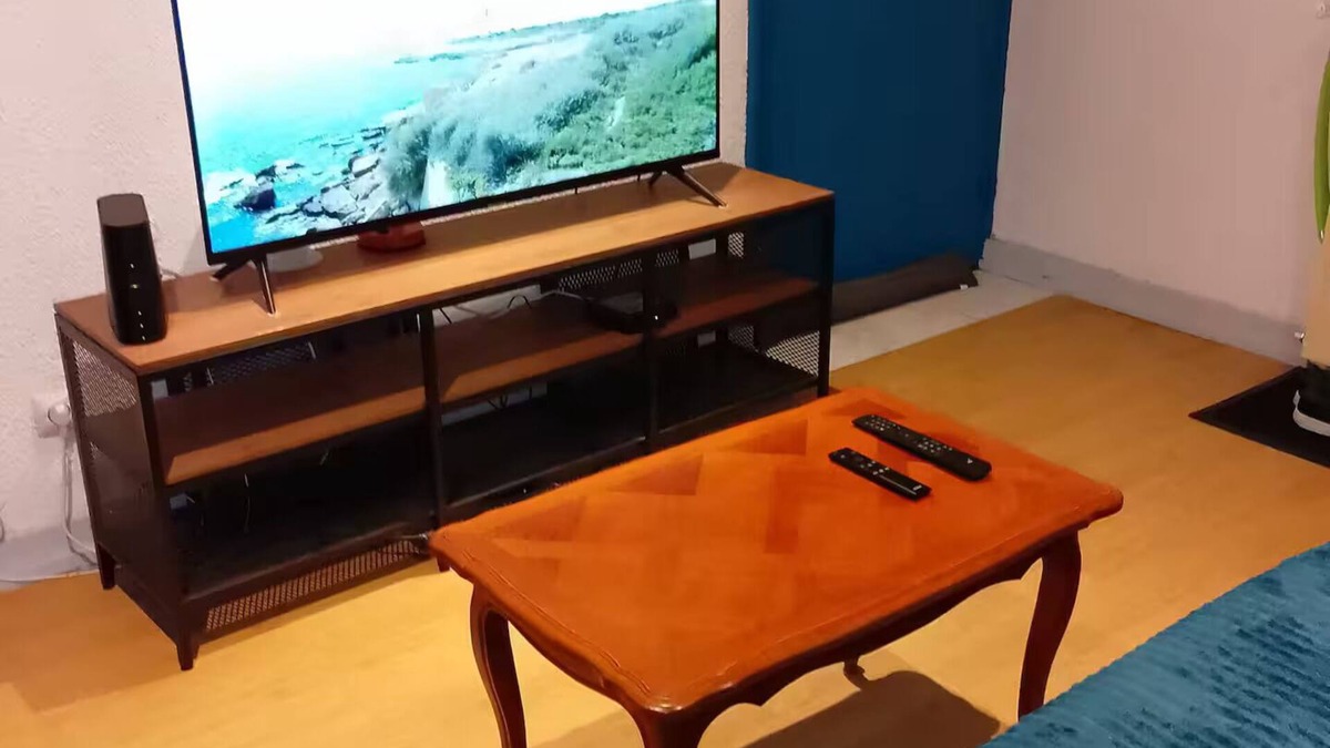Saint-Etienne Apartment | 🏡 Bright 2-bedroom apartment - Netflix, wifi, parking, autonomous check-in