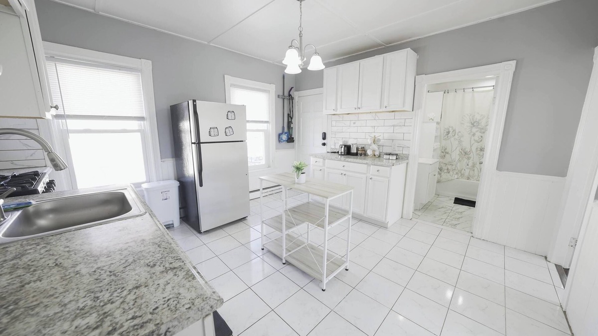 Pawtucket Apartment | Bright 2 BR Apt Great For Working Professionals