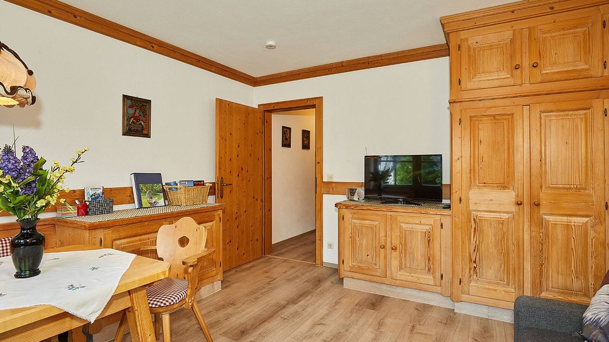 Blindau Apartment | Bright 2-room apartment Adlerhorst, 50 sqm