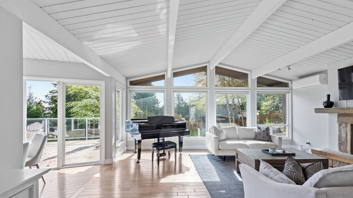 Mill Bay House | Bright 2bd suite with ocean views! Perfect getaway for family or friends!