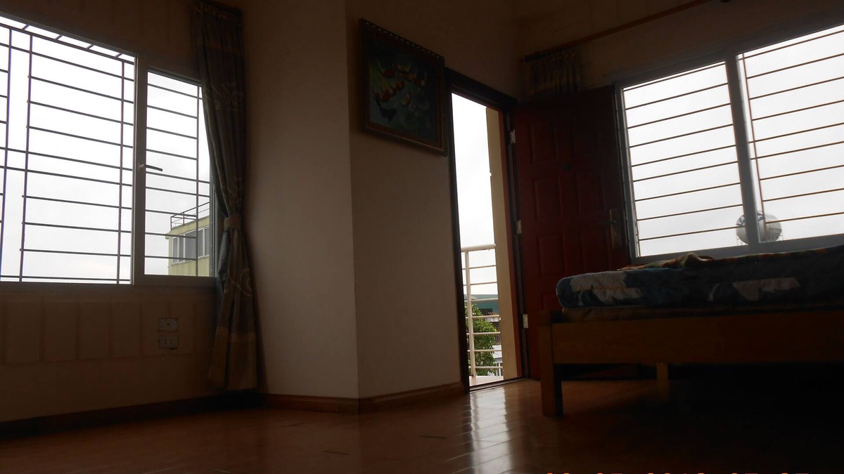 Nhat Tan Apartment | Bright, airy, well equipped, near west lake 2 bedrm apartment