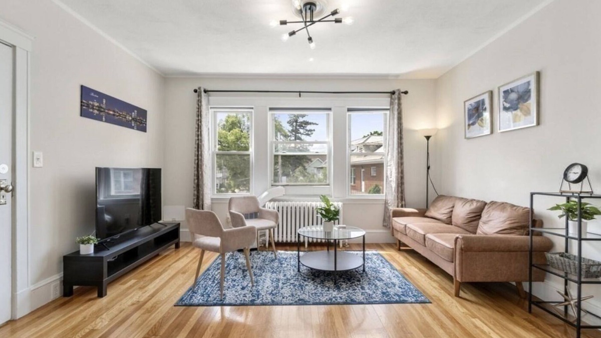 St. Elizabeth's Apartment | Bright and Airy newly renovated, 2 bedroom apartment with office!
