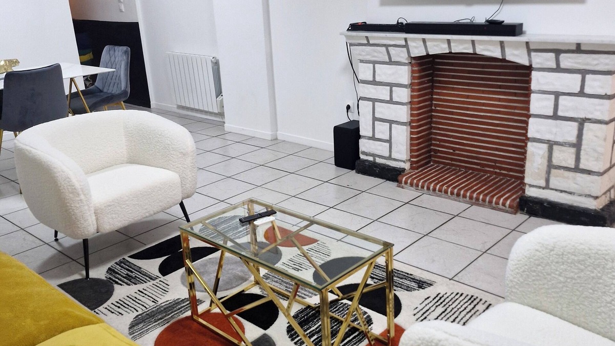 Valenciennes Bed & Breakfast | Bright and comfortable, with garden