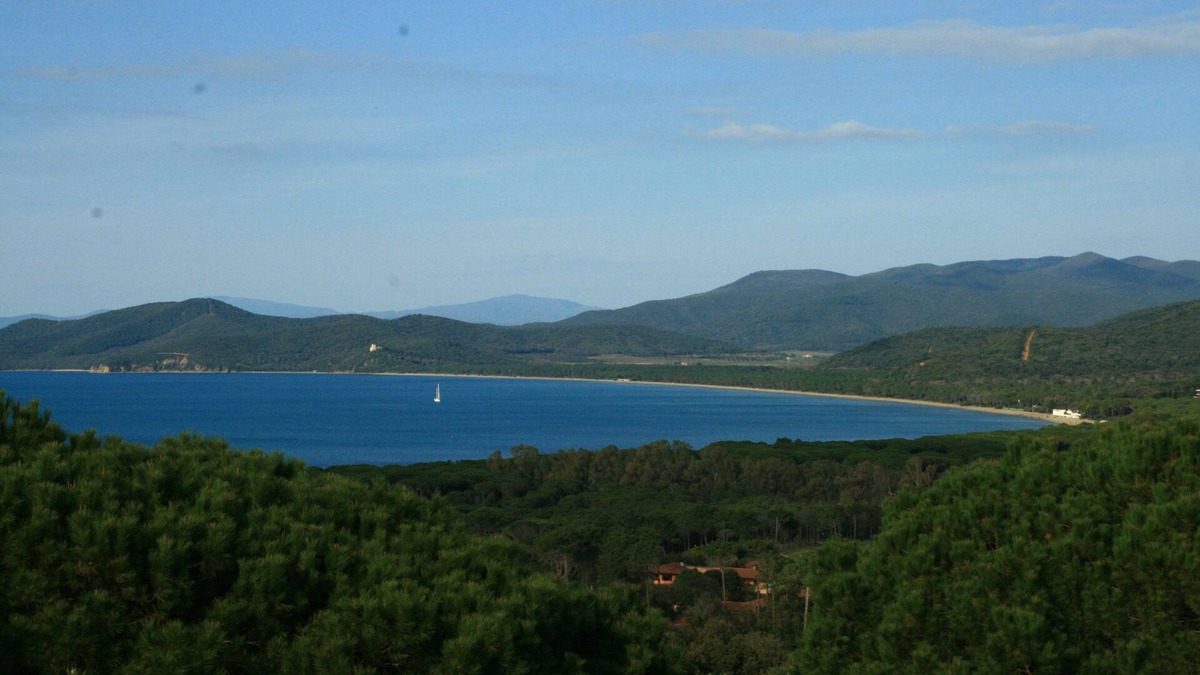 Punta Ala Apartment | BRIGHT AND COMFORTABLE APARTMENT WITH LARGE TERRACE. CIN IT053006C2KBANLL86