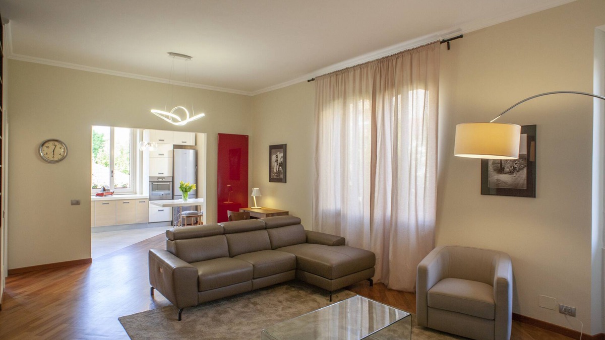 Washington Apartment | BRIGHT AND COMFY IN A BEAUTIFUL CONTEMPORARY HOME