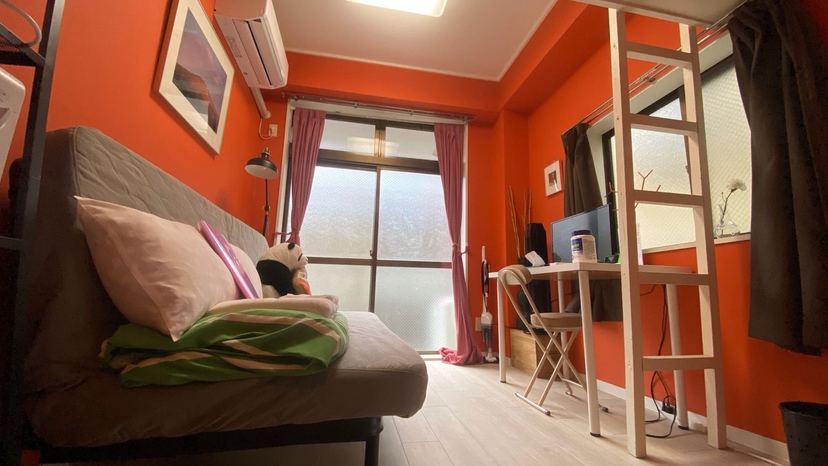Setagaya Apartment | Bright and Energizing Yoga Home - Quick and Easy Shibuya Access!