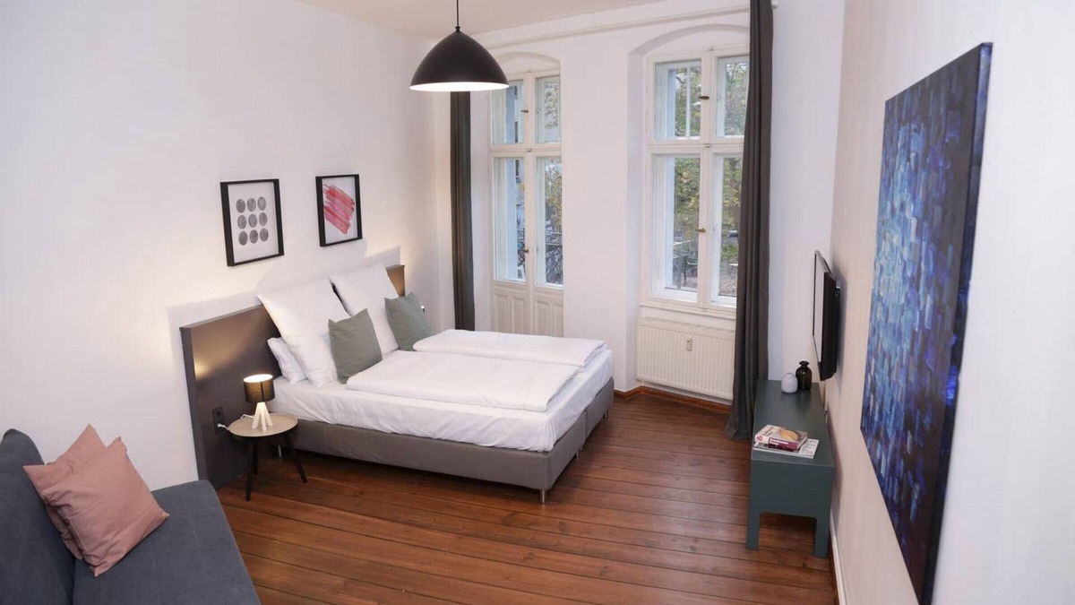 Mitte Apartment | Bright and modern 2-room apartment in Prenzlauer Berg (3)