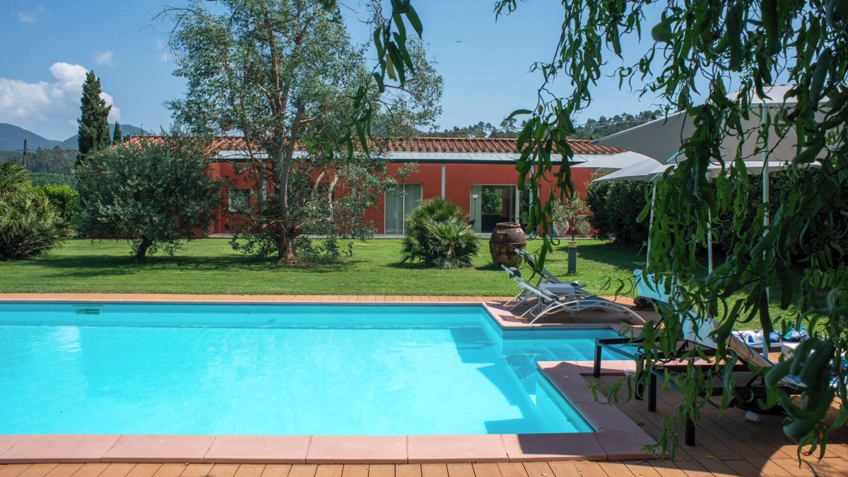 Balbano Villa | BRIGHT AND REFINED VILLA WITH POOL IMMERSED IN THE GREEN OF THE HILLS OF LUCCA