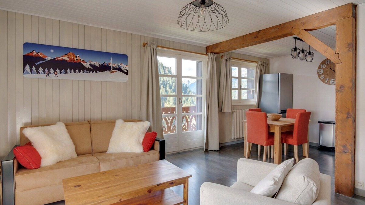 Chatel Apartment | Bright and spacious apartment close to city center