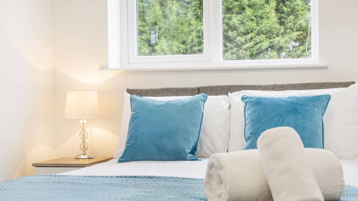Filton House | Bright and spacious Aviator House in Filton, Bristol