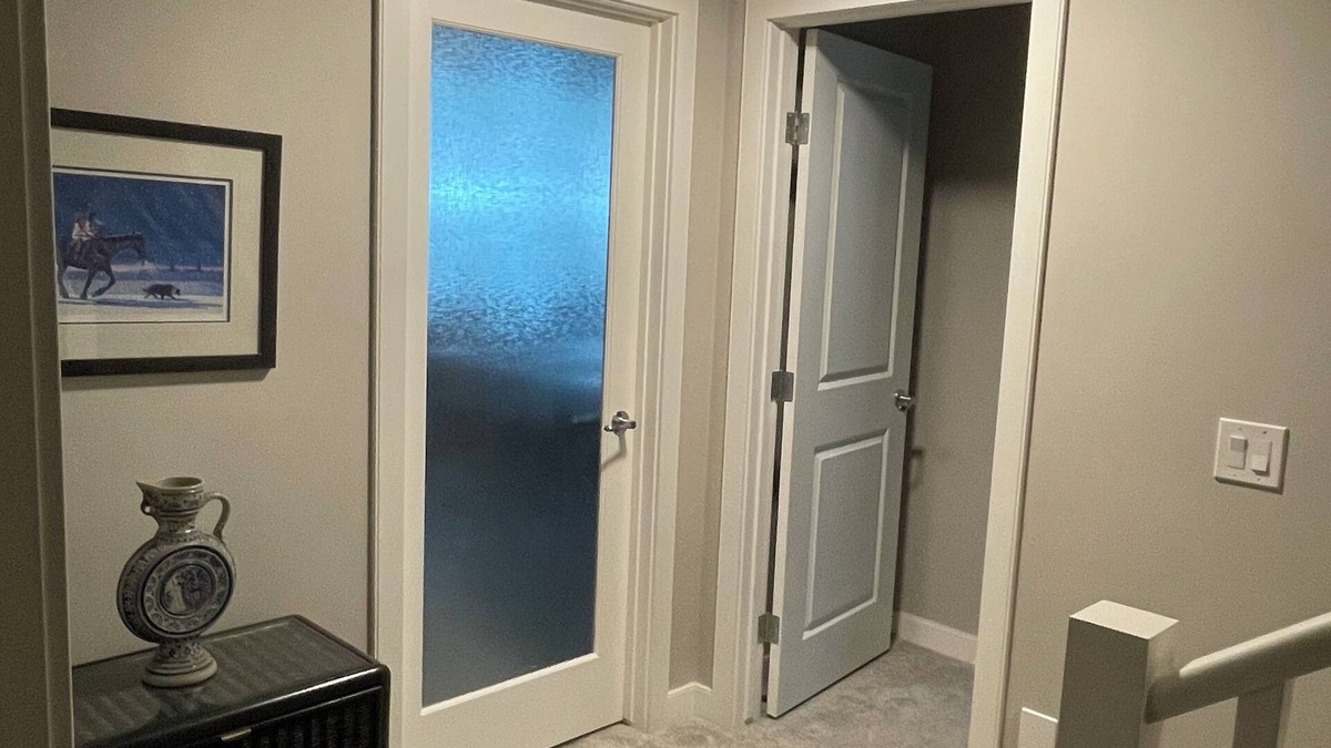 Southeast Calgary House | Bright and Spacious Basement Suite in Mahogany S.E. Calgary