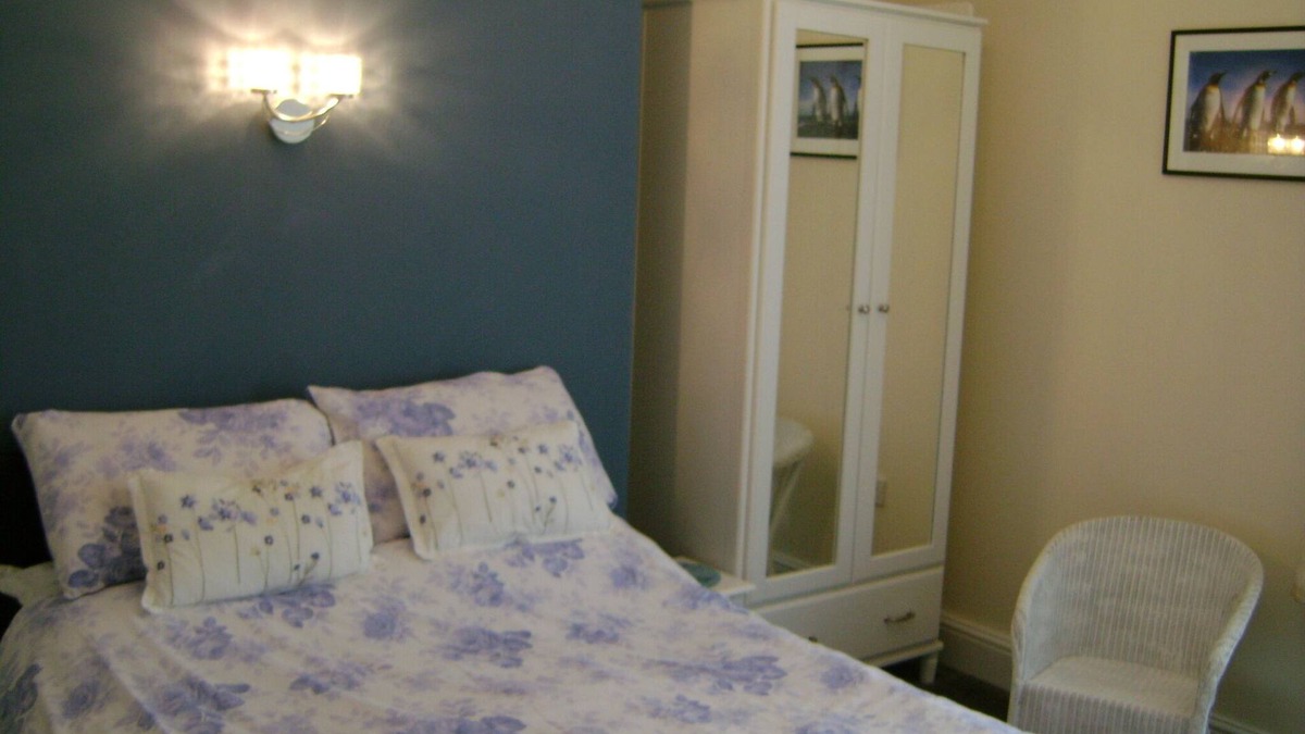 Bridlington Old Town Apartment | Bright and spacious apartment with sea view in charming Bridlington North side