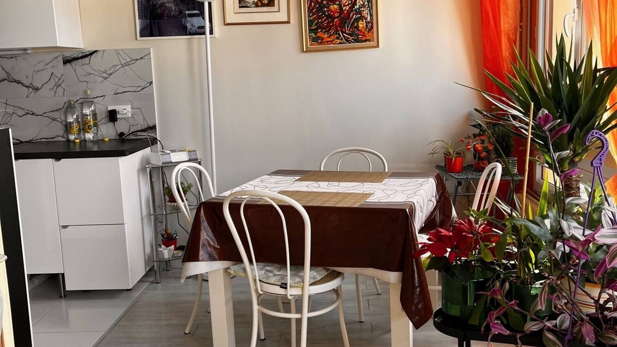 Triangle de Choisy Apartment | Bright and Spacious STUDIO, 40 sqm, cooling unit, Great View, Wifi, TV,
