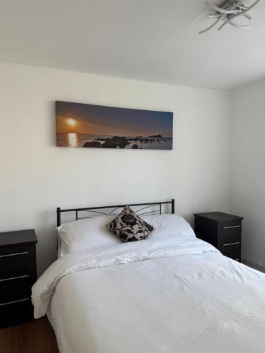 Sutton Apartment | Bright and spacious two bedroom flat