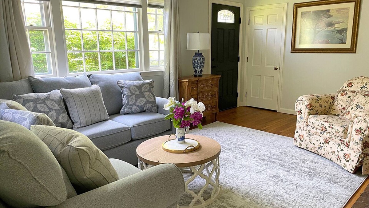 Harwich House | Bright and Stylish house with new central A/C, appliances and EV charger