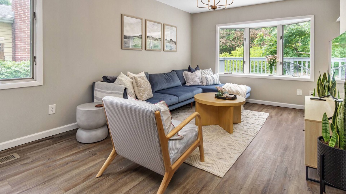 Baiting Hollow Cottage | Bright and tranquil north fork coastal oasis - 2 mins walk to beach!