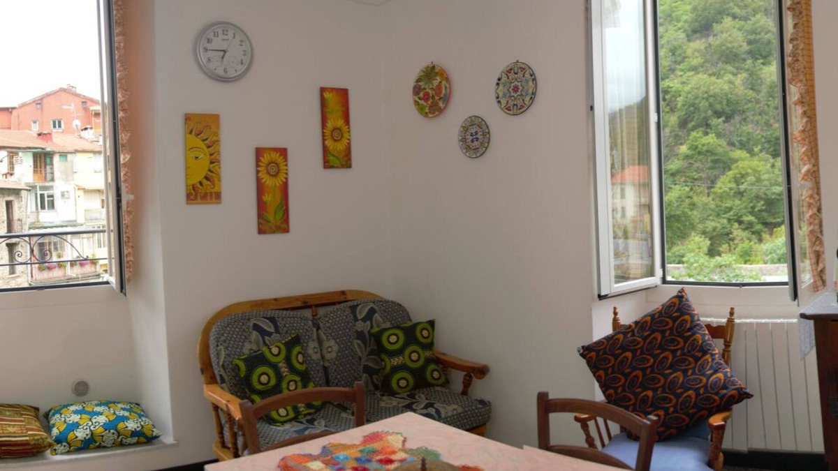 Pieve di Teco Apartment | Bright and welcoming apartment in the historic center of Pieve di Teco
