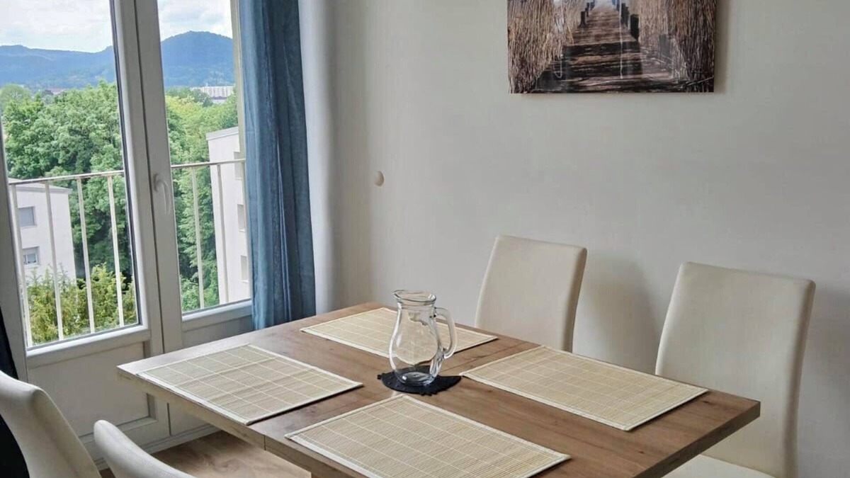 Besancon Apartment | Bright apartment 72m2