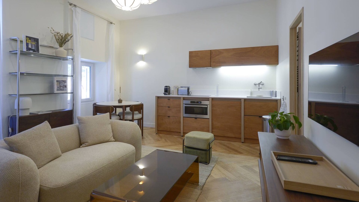 Saint-Lambert Apartment | Bright apartment in the heart of Endoume
