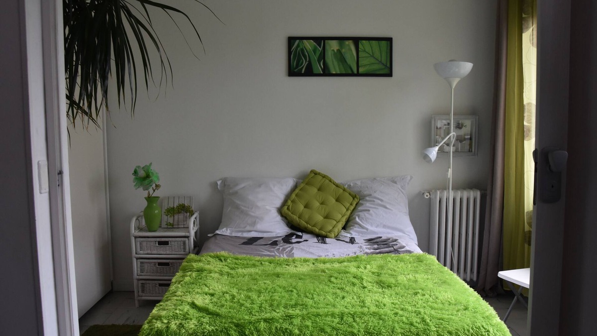 Diderot Apartment | Bright apartment near Bois (450 m) and Château de Vincennes metro line 1