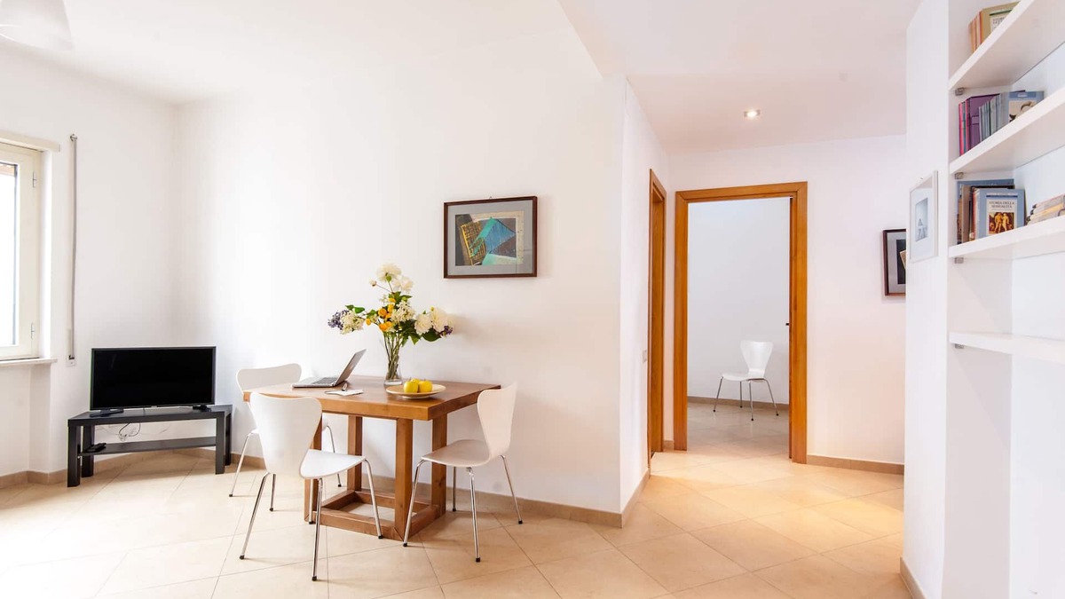 Casal Bertone Apartment | Bright apartment near the Center and University