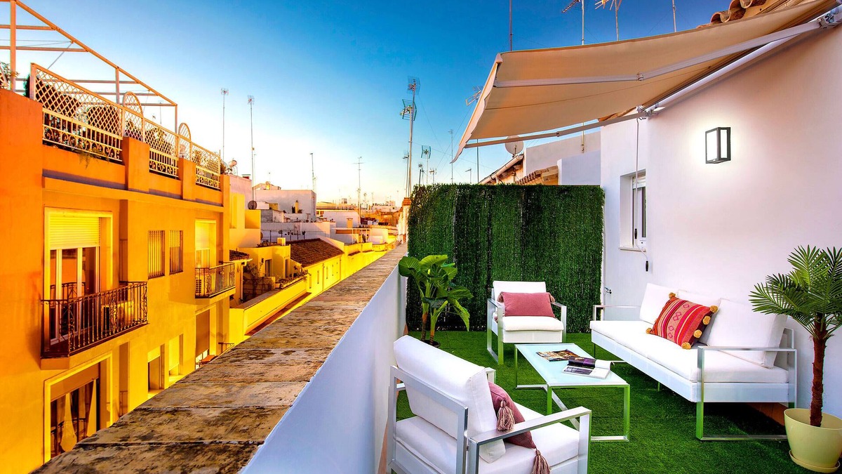 El Arenal Apartment | Bright apartment next to Cathedral. Galera II