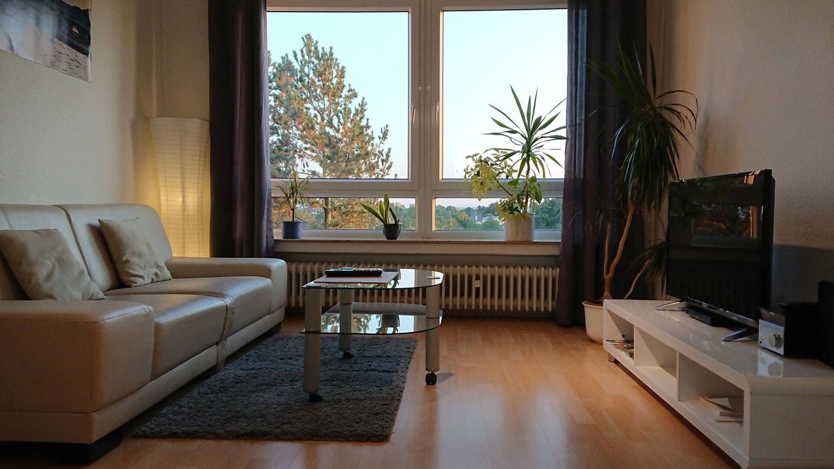 Region Hannover District Apartment | Bright apartment with panoramic views over Hannover and southloggia