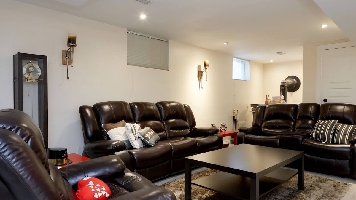 Richmond Hill House | Bright Basement Suite | 2BR + Organic King Bed
