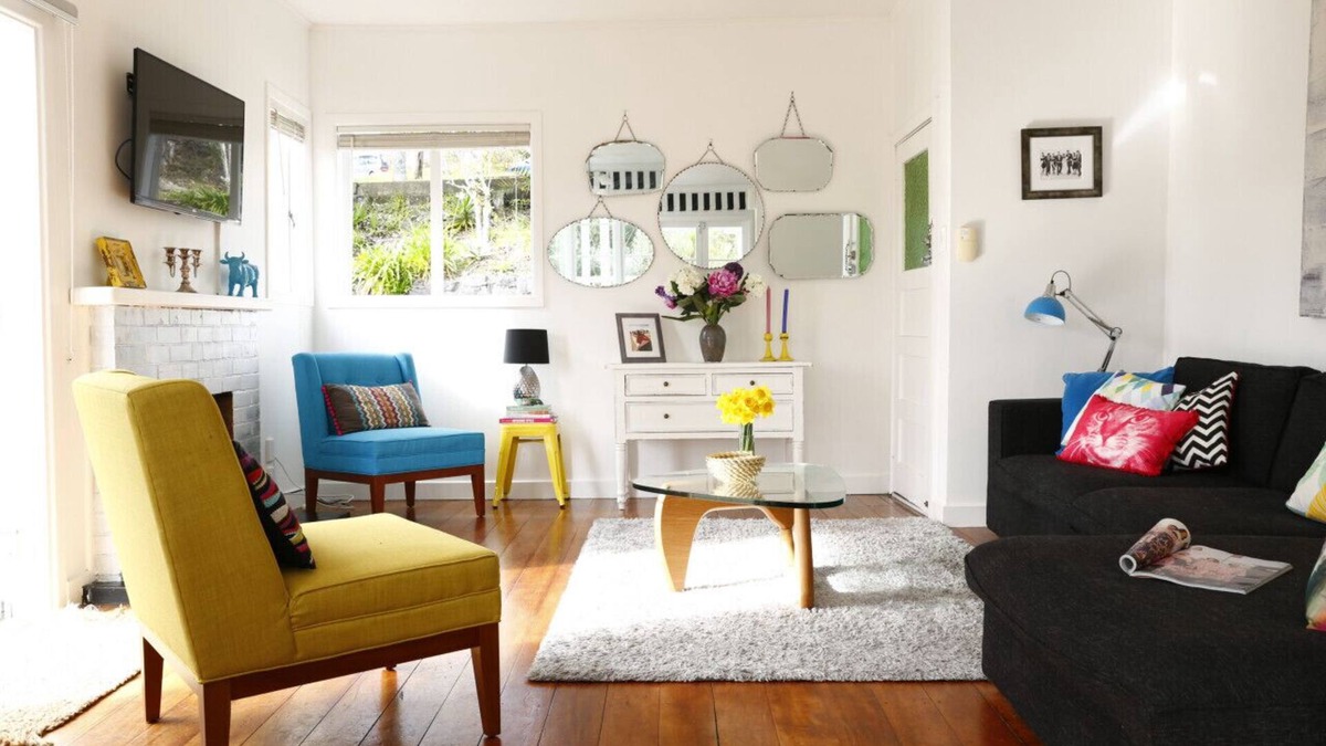 Torbay House | Bright Beachside Cottage
