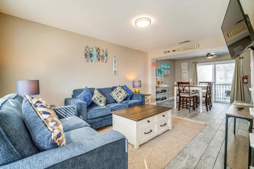 Brigantine House | Bright Brigantine Townhome Steps to Beach Access!