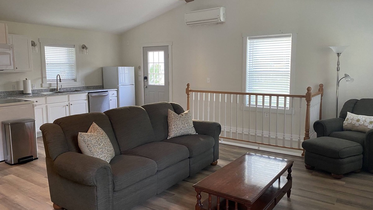 Calvin Cottage | Bright carriage house steps from rail trail and river & 45 minutes to Penn State