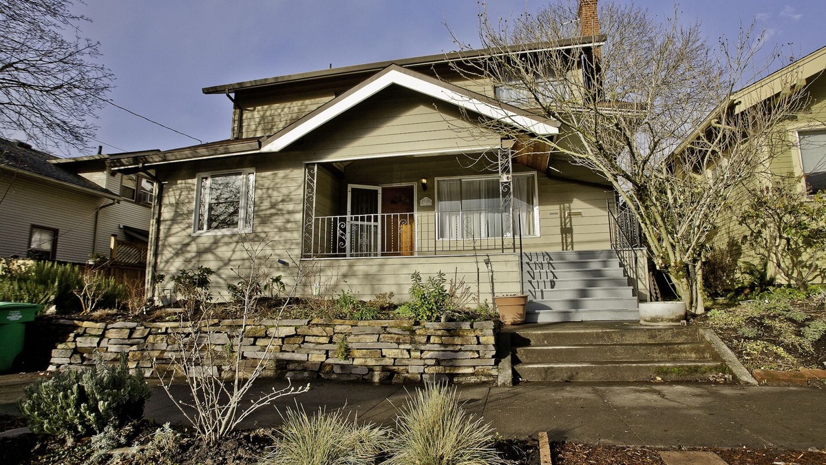 Richmond House | Bright, Cheerful & Perfectly Portland! Walk to Hawthorne and Division St.